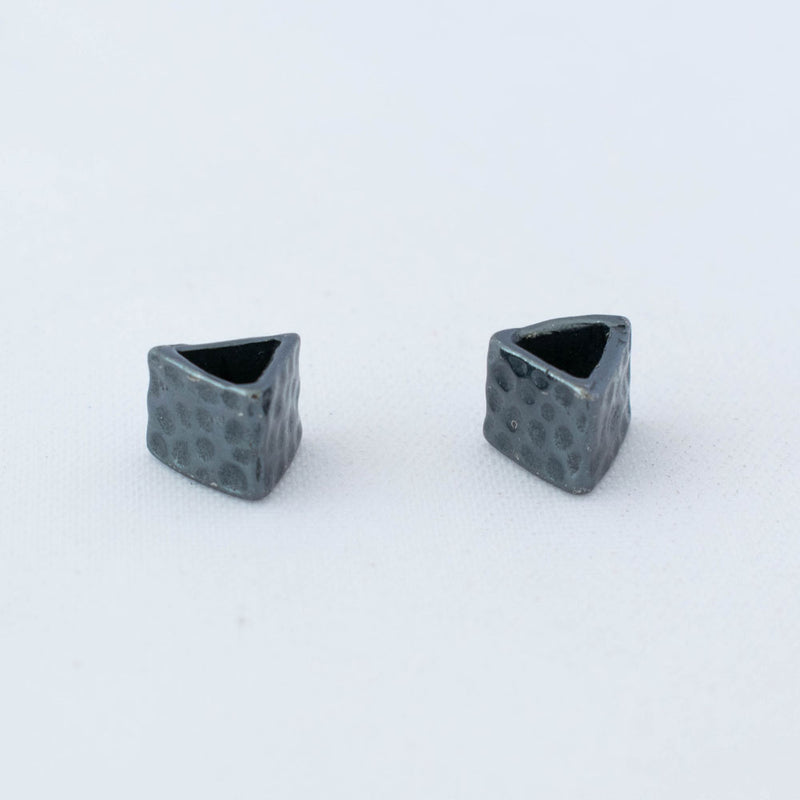 JBB Findings, Hammered Triangle Tube Spacer 6 x 7mm, Gun Metal