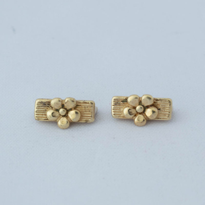 JBB Findings, Flower Two Hole Spacer Bar 11 x 5mm, Gold